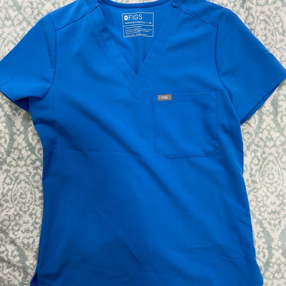 Figs capri blue Catarina top